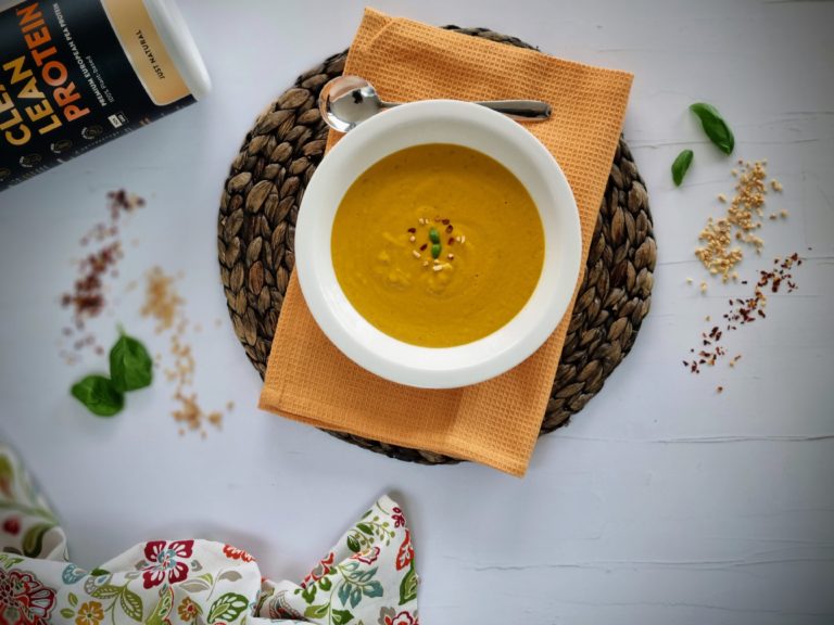 SPICY CARROT PEANUT BUTTER SOUP